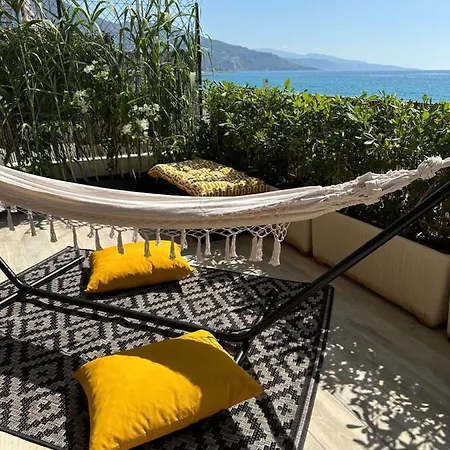 En Rez De Jardin Sur La Apartment